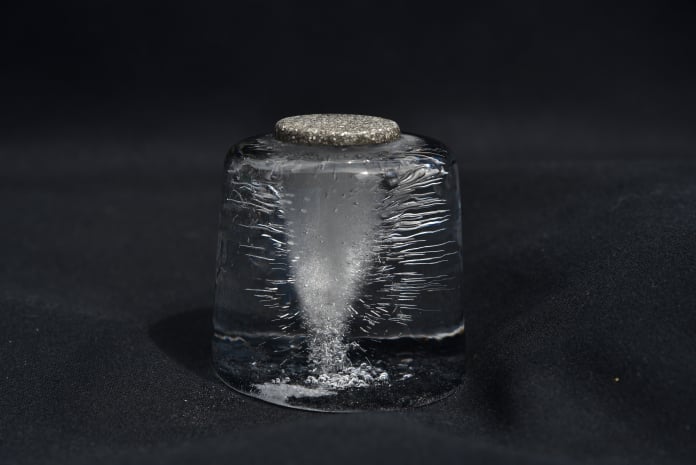 ELECTRONITE macertero con piernas